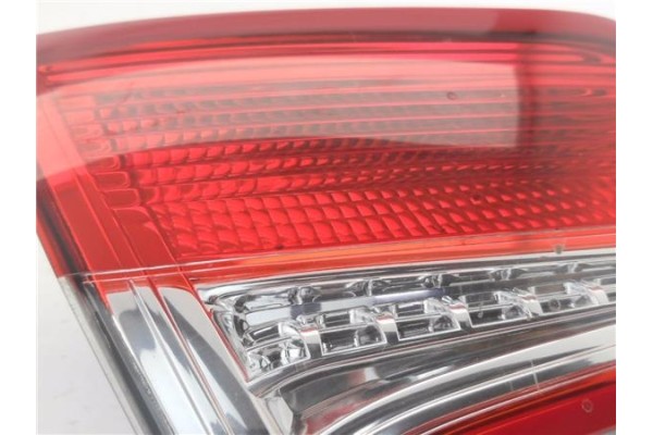 Recambio de piloto porton trasero izquierdo para citroen c4 berlina 1.6 attraction referencia OEM IAM 9672155880  