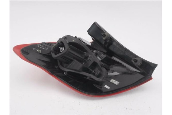 Recambio de piloto trasero derecho para citroen c4 berlina 1.6 attraction referencia OEM IAM 9687311980  