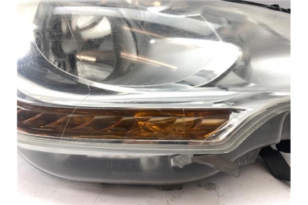 Recambio de faro delantero dcho para citroen c4 berlina 1.6 attraction referencia OEM IAM 9687304480C0 03C11T1 