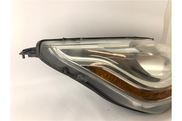 Recambio de faro delantero dcho para citroen c4 berlina 1.6 attraction referencia OEM IAM 9687304480C0 03C11T1 