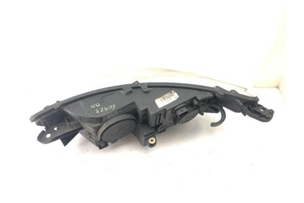 Recambio de faro delantero dcho para citroen c4 berlina 1.6 attraction referencia OEM IAM 9687304480C0 03C11T1 