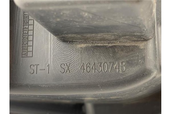 Recambio de faro delantero izquierdo para citroen c4 berlina 1.6 attraction referencia OEM IAM SX46430748  