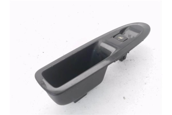 Recambio de mando elevalunas trasero derecho para citroen c4 berlina 1.6 attraction referencia OEM IAM 9670298277 96657926XT 