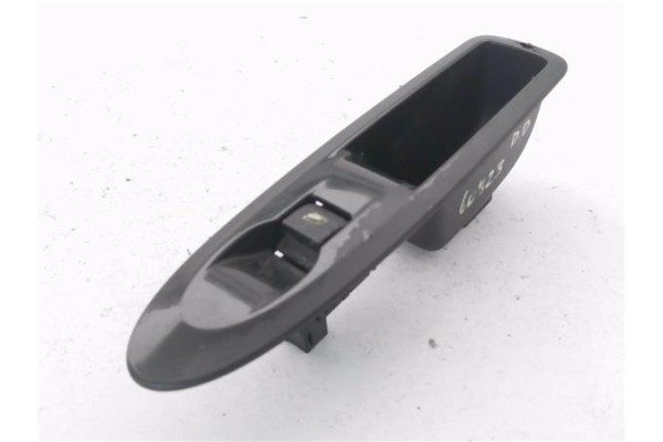 Recambio de mando elevalunas trasero derecho para citroen c4 berlina 1.6 attraction referencia OEM IAM 9670298277 96657926XT 