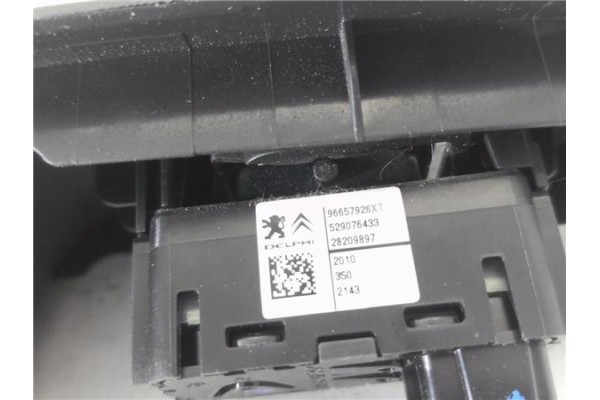 Recambio de mando elevalunas trasero derecho para citroen c4 berlina 1.6 attraction referencia OEM IAM 9670298277 96657926XT 