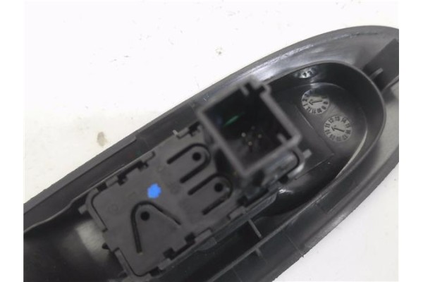 Recambio de mando elevalunas trasero izquierdo para citroen c4 berlina 1.6 attraction referencia OEM IAM 9670298277 96657926XT 