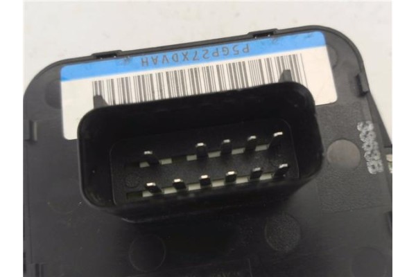 Recambio de mando elevalunas delantero izquierdo para jeep cherokee (kj) 2.5 crd básico referencia OEM IAM P5GP27XDVAH 56010677A