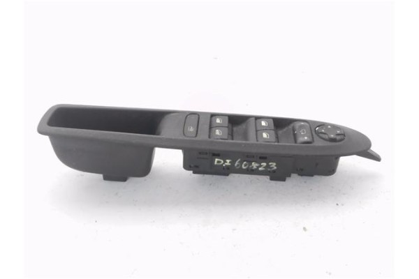 Recambio de mando elevalunas delantero izquierdo para citroen c4 berlina 1.6 attraction referencia OEM IAM 96657050ZD 30170381 