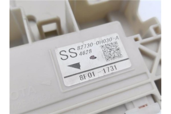 Recambio de caja fusibles/rele para citroen c1 1.0 city edition referencia OEM IAM 827300H030A  