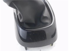 Recambio de embellecedor palanca cambio para citroen c1 1.0 city edition referencia OEM IAM 588040H020  