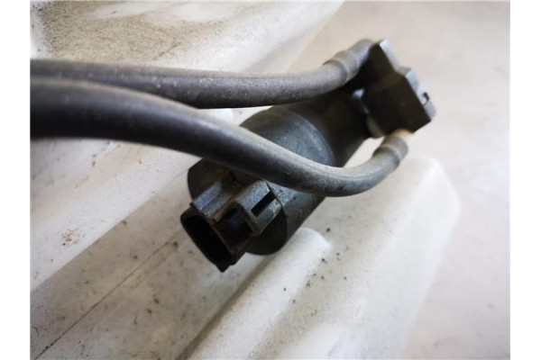 Recambio de deposito limpiaparabrisas para toyota c-hr (x10) 2.0 hibrido referencia OEM IAM 85315F4040 ADBP030006 