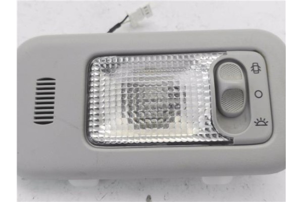 Recambio de luz delantero central techo para citroen c1 1.0 city edition referencia OEM IAM 633230H020  