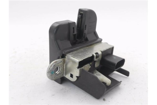 Recambio de cerradura porton para volkswagen up! (121) 1.0 black up! referencia OEM IAM 1S0827505B 1S0827845 