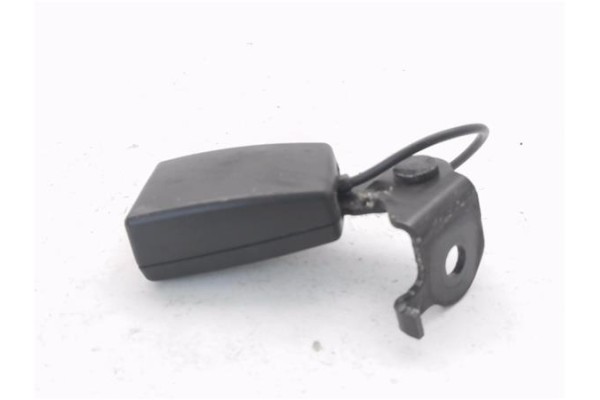 Recambio de anclaje cinturon trasero derecho para volkswagen up! (121) 1.0 black up! referencia OEM IAM 1S0857740A  