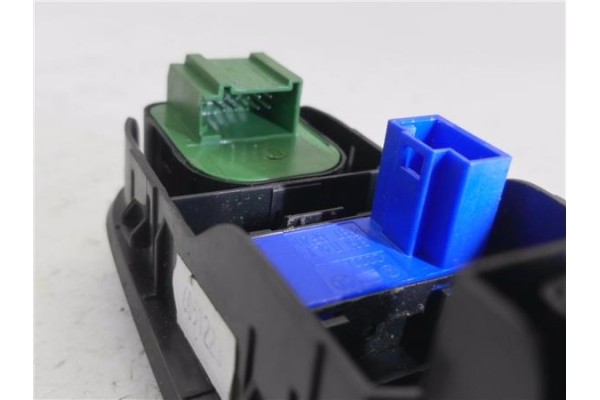 Recambio de mando elevalunas delantero izquierdo para volkswagen up! (121) 1.0 black up! referencia OEM IAM 1S0867255D  