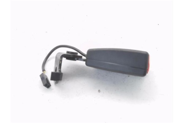 Recambio de anclaje cinturon trasero izquierdo para volkswagen up! (121) 1.0 black up! referencia OEM IAM 1S0857739A  