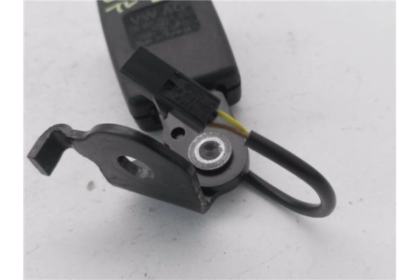Recambio de anclaje cinturon trasero izquierdo para volkswagen up! (121) 1.0 black up! referencia OEM IAM 1S0857739A  