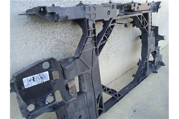 Recambio de frente delantero para renault megane iii sport tourer 1.5 dynamique referencia OEM IAM 752100004R  