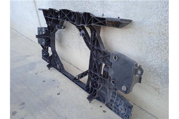 Recambio de frente delantero para renault megane iii sport tourer 1.5 dynamique referencia OEM IAM 752100004R  