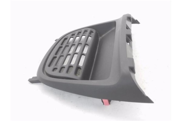 Recambio de rejilla entrada de aire para citroen c1 1.0 city edition referencia OEM IAM 554040H010 1389214X 