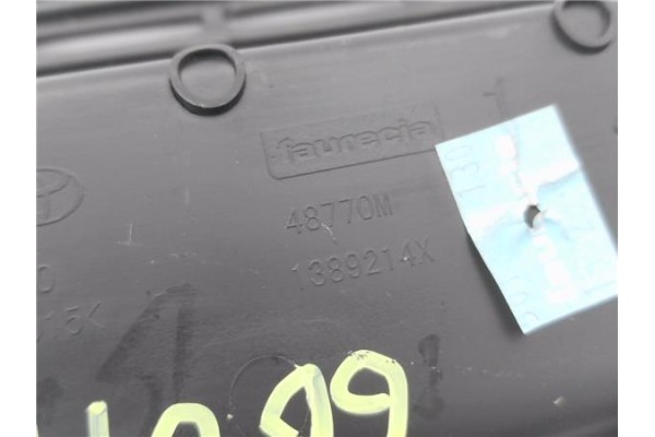 Recambio de rejilla entrada de aire para citroen c1 1.0 city edition referencia OEM IAM 554040H010 1389214X 