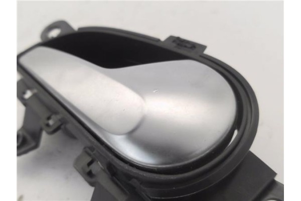 Recambio de manilla int. puerta delantero derecha para volkswagen up! (121) 1.0 black up! referencia OEM IAM 1S0837114  