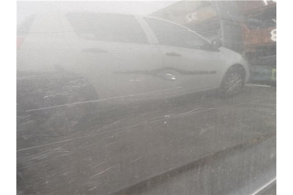 Recambio de puerta trasero derecha para toyota corolla verso (r1) 2.2 d-4d sport referencia OEM IAM   