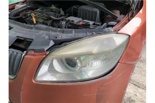 Recambio de faro delantero izquierdo para skoda fabia (5j2) 1.4 tdi referencia OEM IAM   