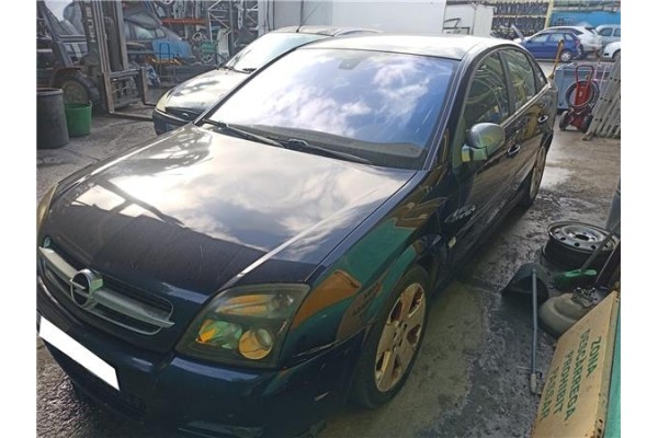 opel vectra c berlina del año 2004