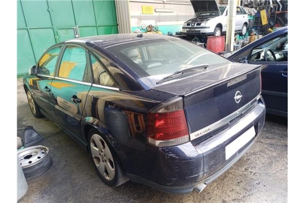 opel vectra c berlina del año 2004