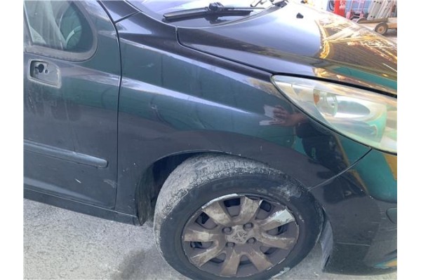 Recambio de aleta delantero derecha para peugeot 207 1.4 referencia OEM IAM 7841V0  