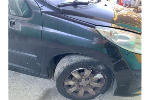 Recambio de aleta delantero derecha para peugeot 207 1.4 referencia OEM IAM 7841V0  