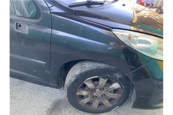 Recambio de aleta delantero derecha para peugeot 207 1.4 referencia OEM IAM 7841V0  