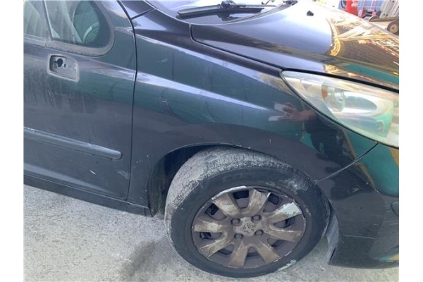 Recambio de aleta delantero derecha para peugeot 207 1.4 referencia OEM IAM 7841V0  