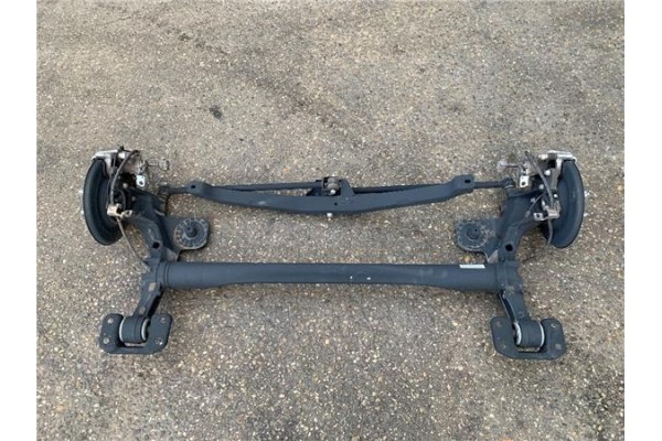 Recambio de puente trasero para opel astra j berlina 5p 1.6 excellence referencia OEM IAM 13417400 13417399 