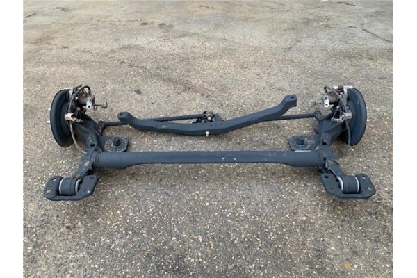 Recambio de puente trasero para opel astra j berlina 5p 1.6 excellence referencia OEM IAM 13417400 13417399 