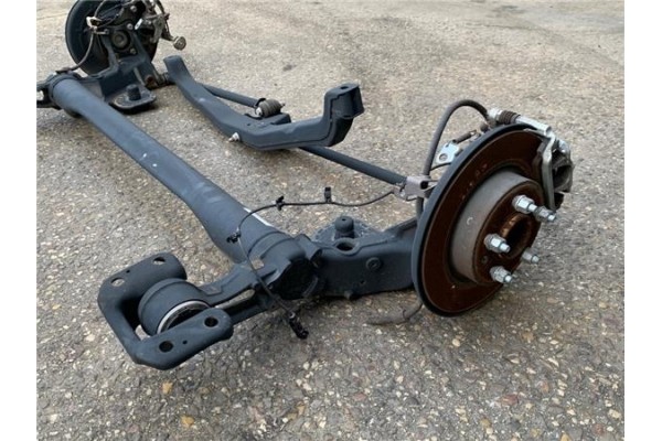 Recambio de puente trasero para opel astra j berlina 5p 1.6 excellence referencia OEM IAM 13417400 13417399 