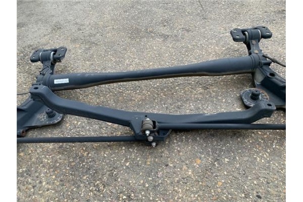 Recambio de puente trasero para opel astra j berlina 5p 1.6 excellence referencia OEM IAM 13417400 13417399 