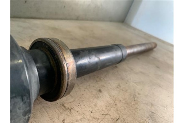 Recambio de palier delantero derecho para volvo xc90 d5 referencia OEM IAM P30783106  