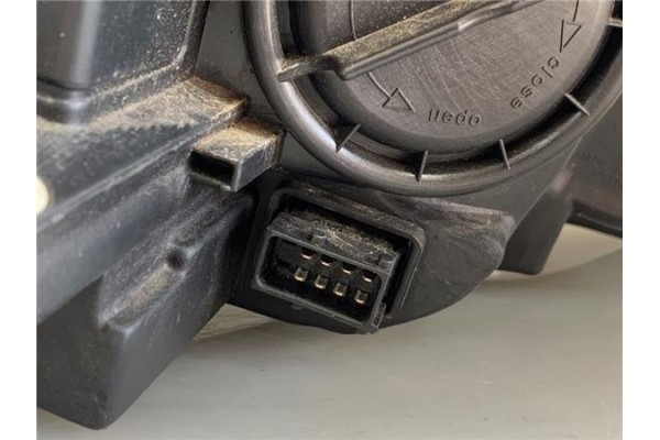 Recambio de faro delantero dcho para opel astra j berlina 5p 1.6 selective referencia OEM IAM 13365291  