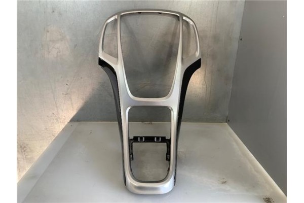 Recambio de consola para opel astra j berlina 5p 1.6 selective referencia OEM IAM 13349237 JCI340685796 