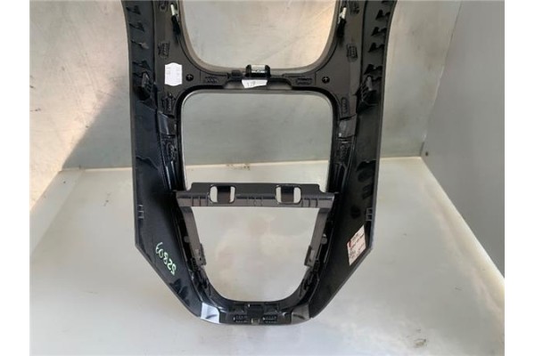 Recambio de consola para opel astra j berlina 5p 1.6 selective referencia OEM IAM 13349237 JCI340685796 