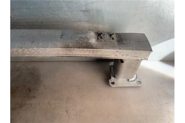 Recambio de refuerzo paragolpes para citroen c3 picasso 1.6 exclusive referencia OEM IAM 742246  