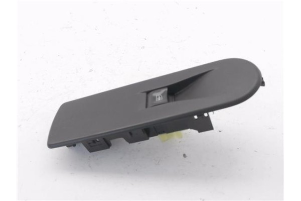 Recambio de mando elevalunas delantero derecho para renault captur i 1.2 intens referencia OEM IAM 1135206X 809602454R 