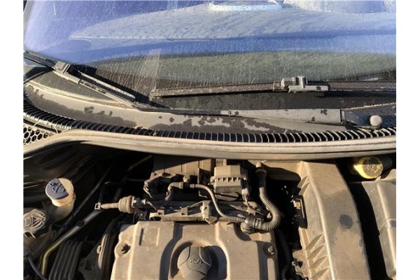 Recambio de brazo limpiaparabrisas delantero derecho para peugeot 207 1.4 referencia OEM IAM 6429AN  