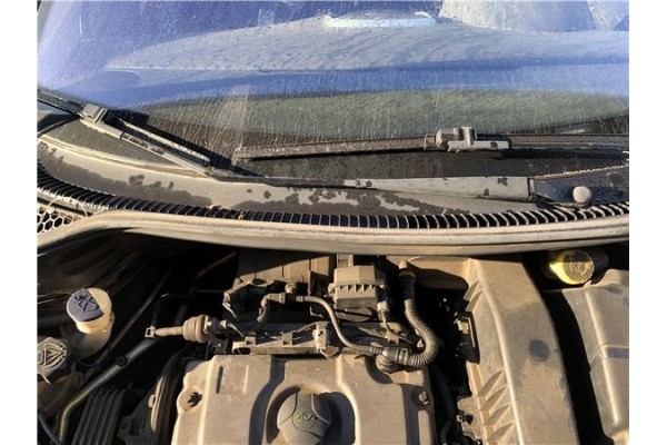 Recambio de brazo limpiaparabrisas delantero derecho para peugeot 207 1.4 referencia OEM IAM 6429AN  