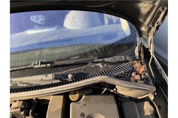 Recambio de brazo limpiaparabrisas delantero izquierdo para peugeot 207 1.4 referencia OEM IAM 6429AL  