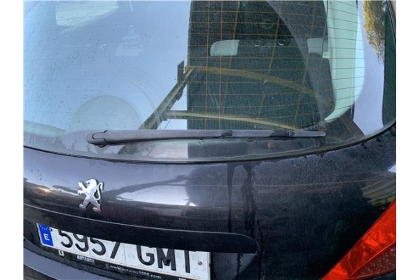 Recambio de brazo limpiaparabrisas trasero para peugeot 207 1.4 referencia OEM IAM 6429AR  