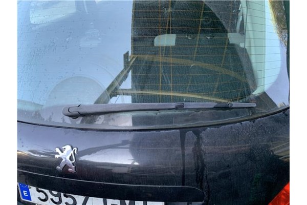 Recambio de brazo limpiaparabrisas trasero para peugeot 207 1.4 referencia OEM IAM 6429AR  