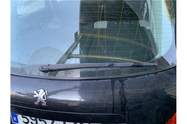Recambio de brazo limpiaparabrisas trasero para peugeot 207 1.4 referencia OEM IAM 6429AR  